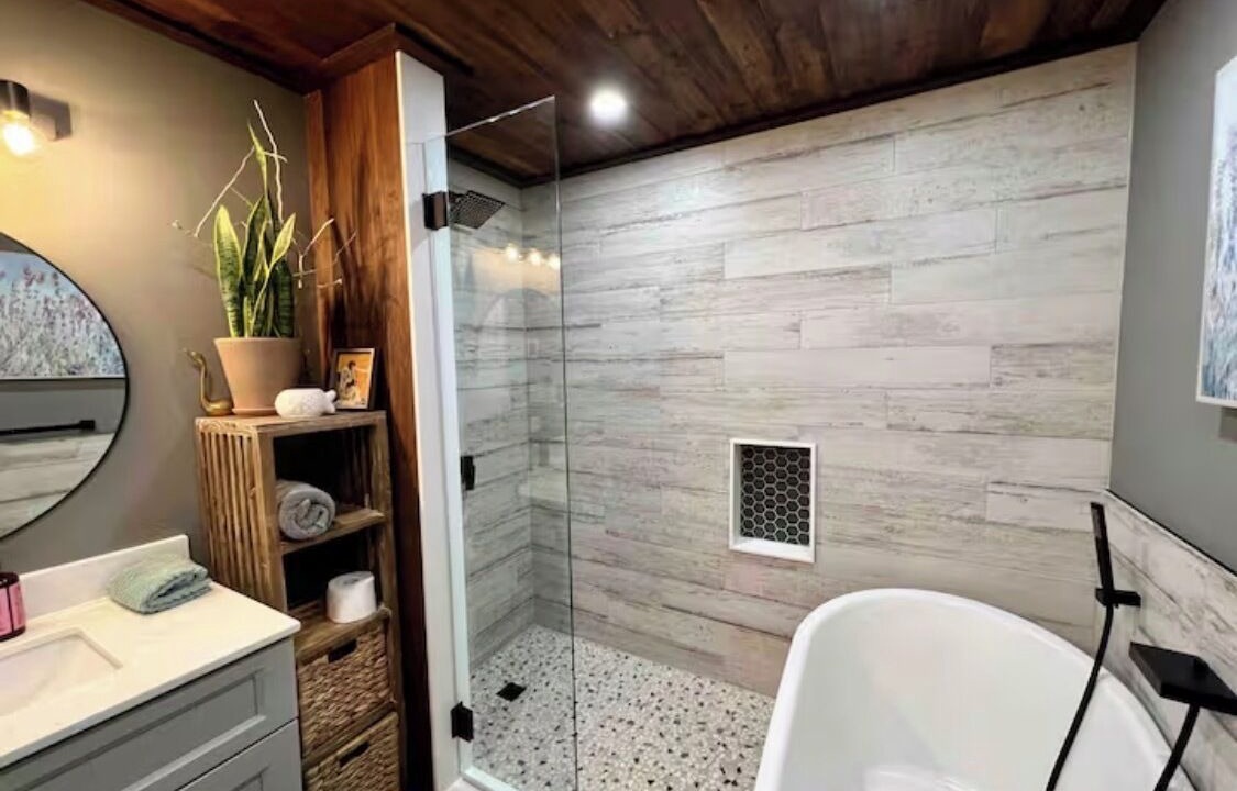 Photo of Bathroom in Oro-Medonte