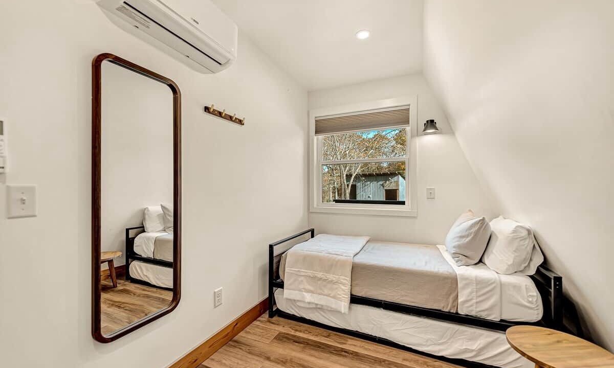 Photo of Bedroom in Rogers