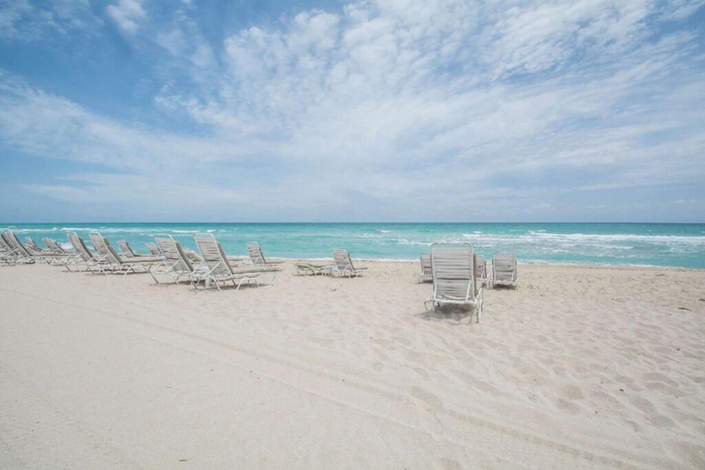 Photo of Others in Surfside