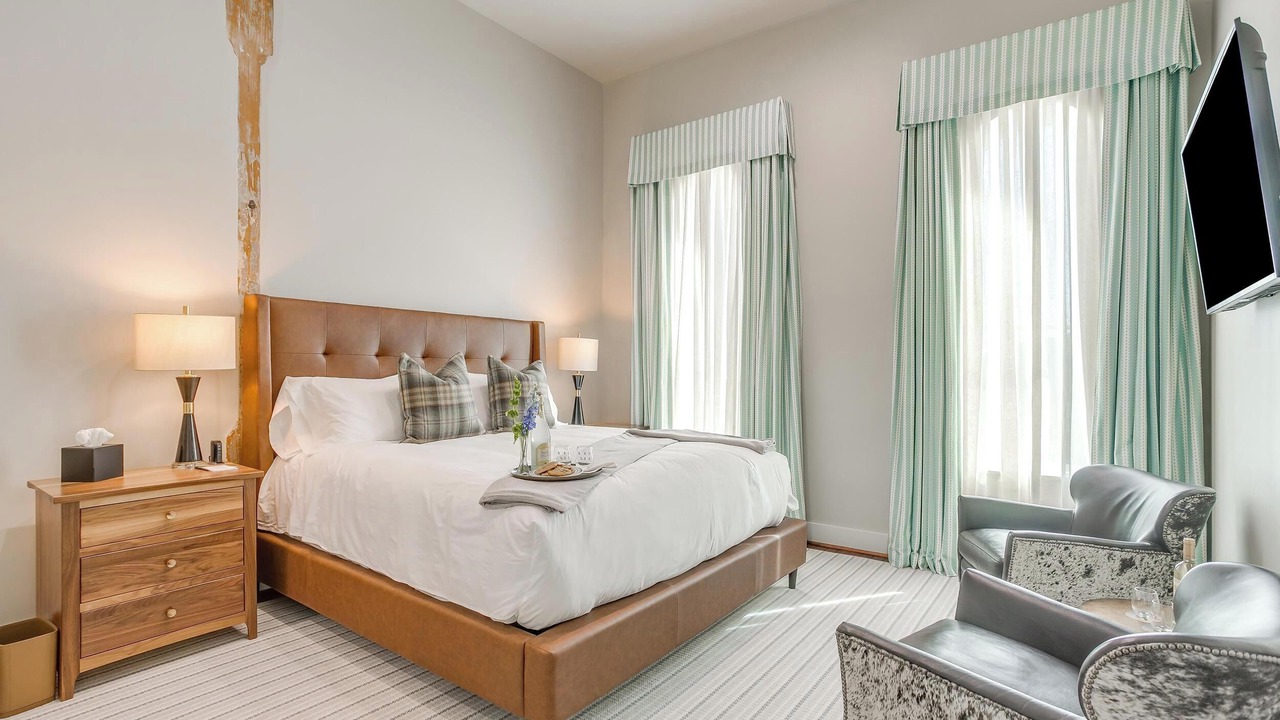Photo of Bedroom in Granbury