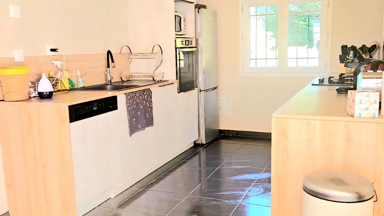 Photo of Kitchen in Issanlas