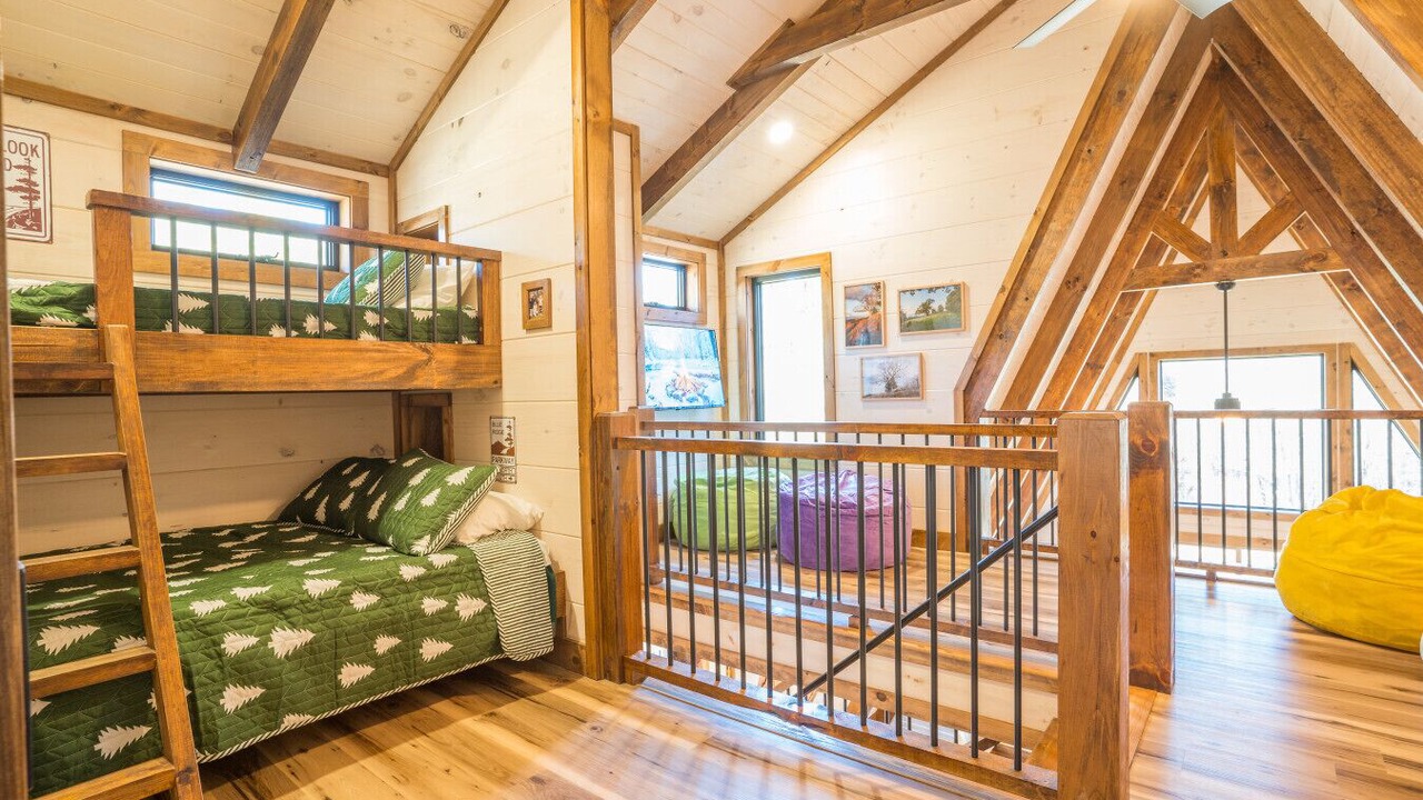 Photo of Bedroom in Burks Fork