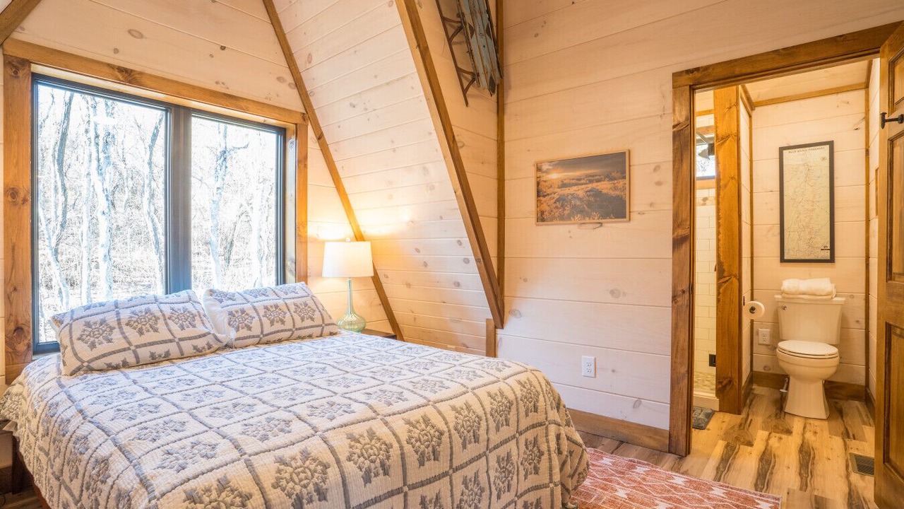 Photo of Bedroom in Burks Fork