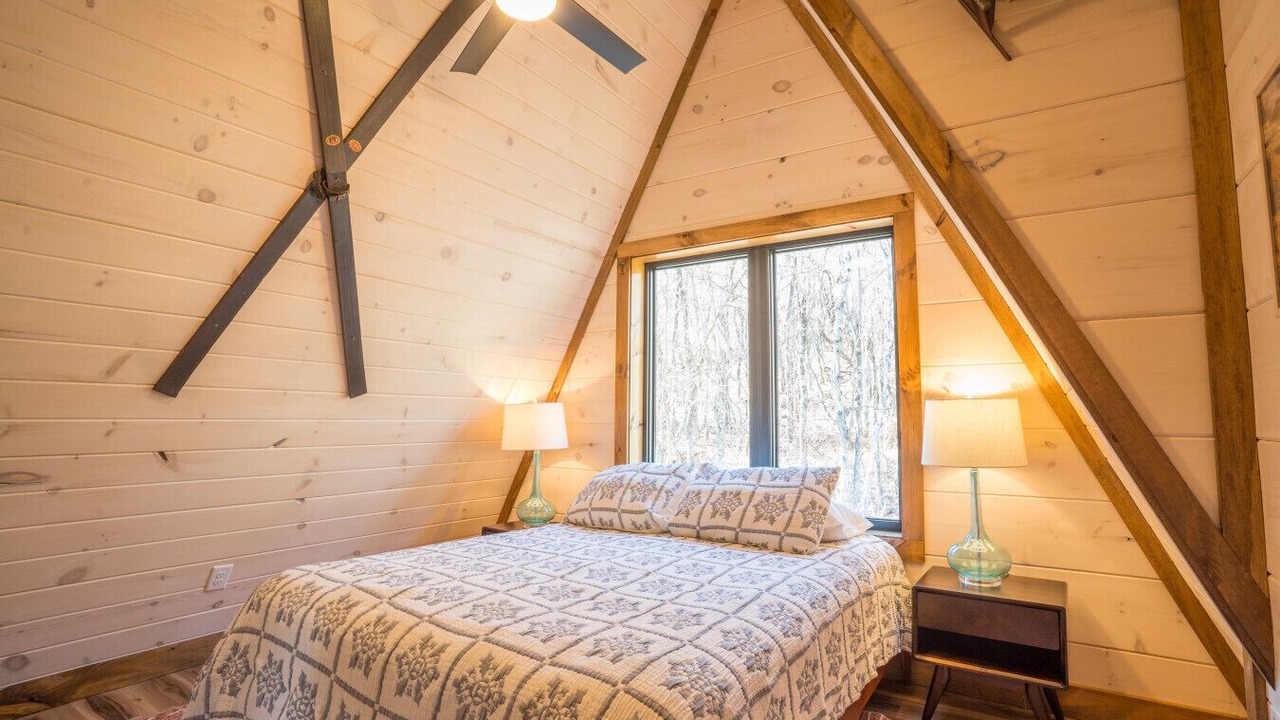 Photo of Bedroom in Burks Fork