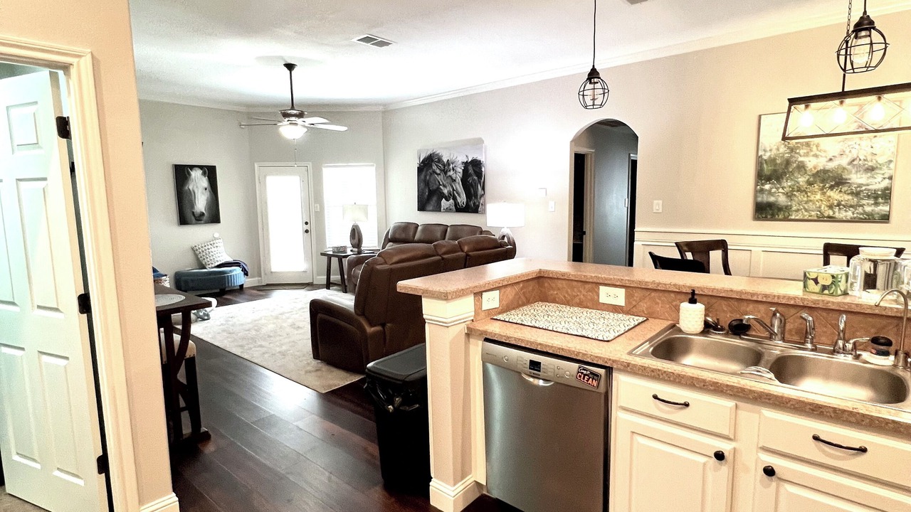 Photo of Bedroom in Aubrey