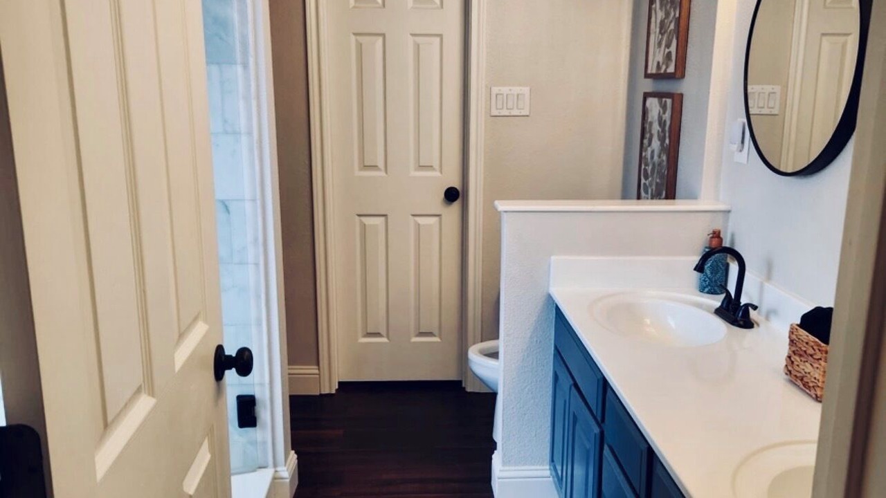 Photo of Bathroom in Aubrey