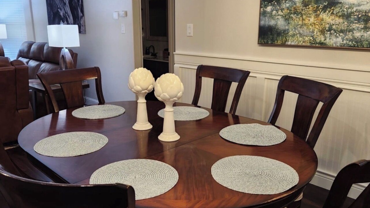 Photo of Livingroom in Aubrey