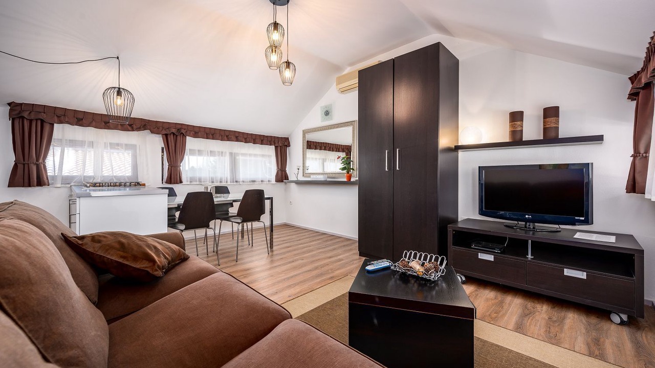 Photo of Livingroom in Katoro