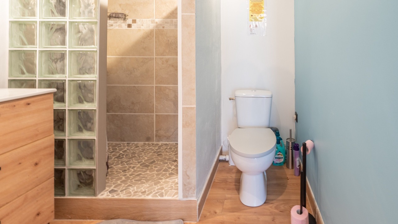 Photo of Bathroom in Loriol-du-Comtat