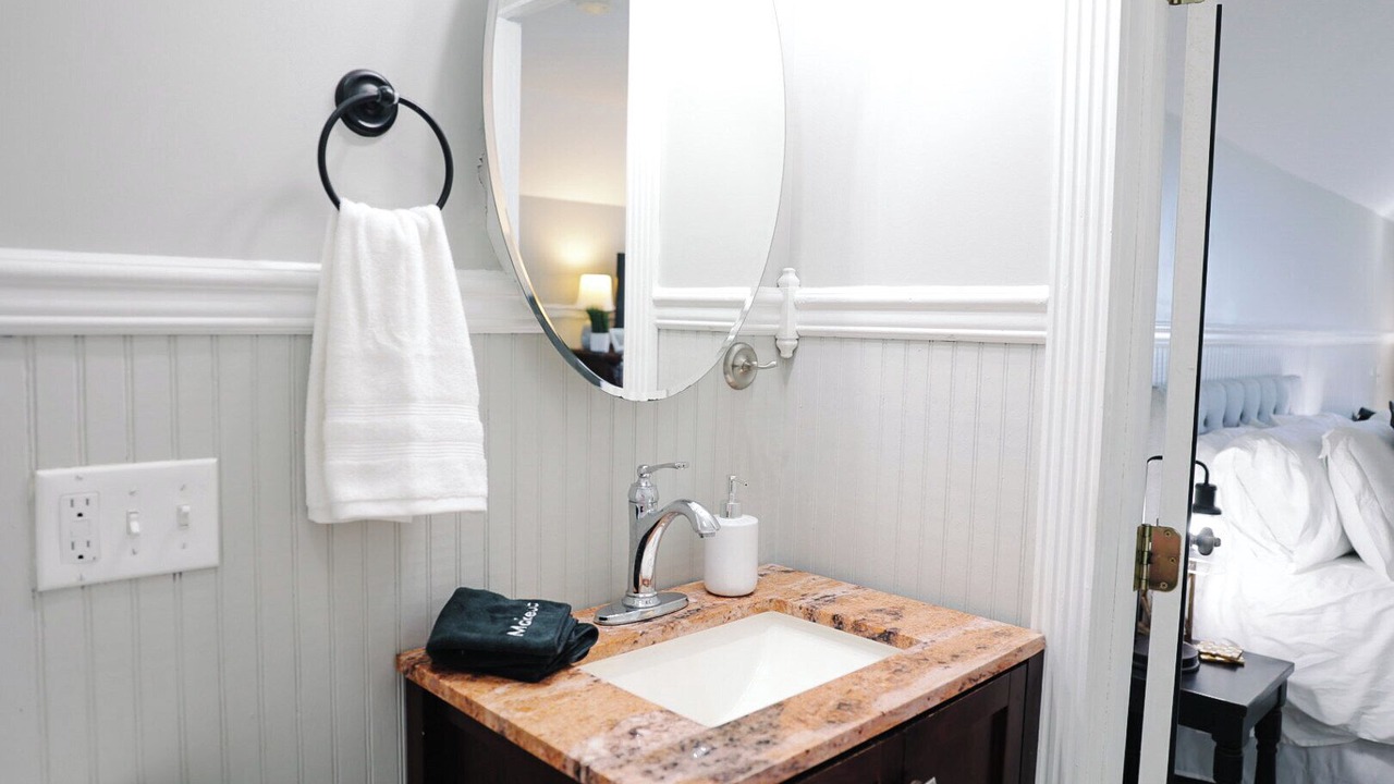 Photo of Bathroom in Fort Payne