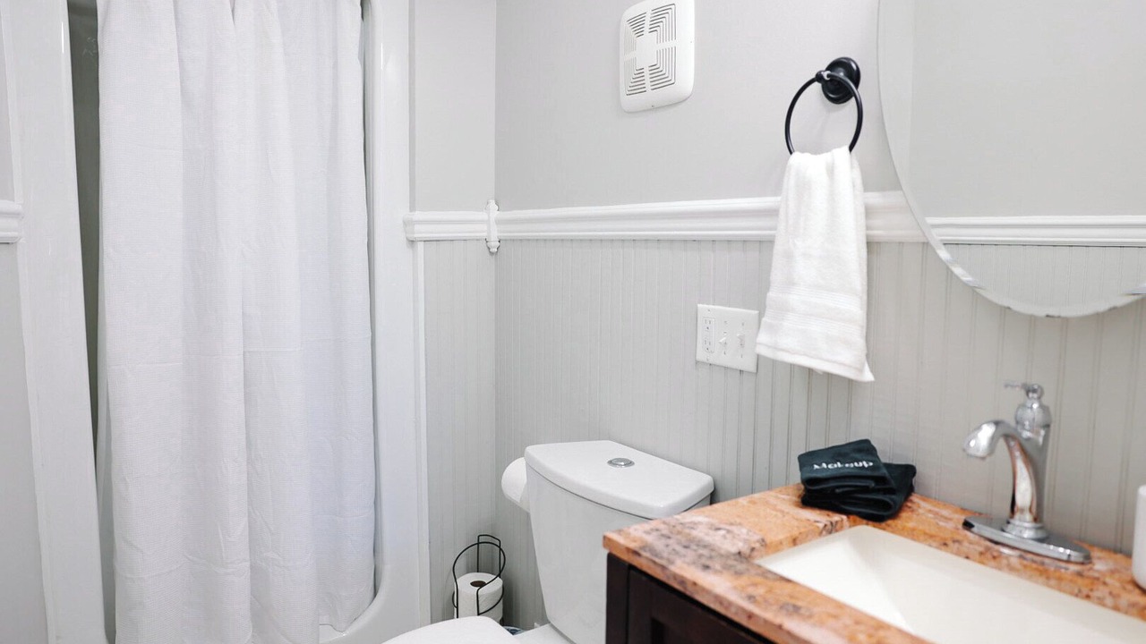 Photo of Bathroom in Fort Payne