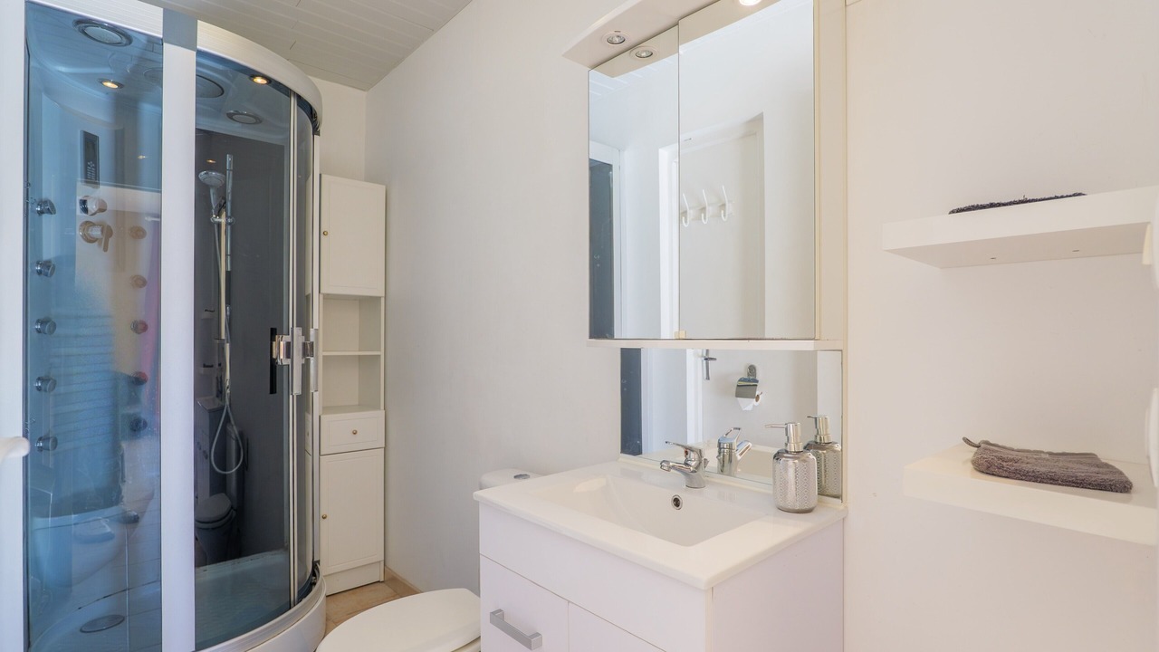 Photo of Bathroom in Pradons