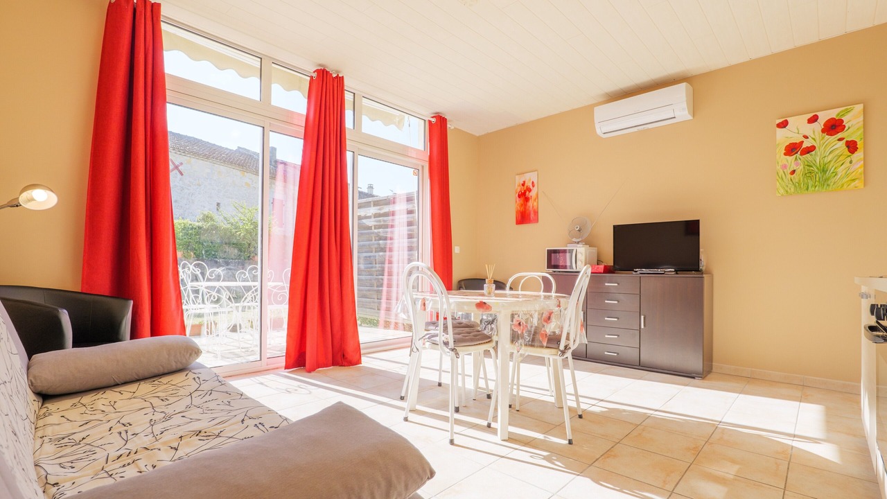 Photo of Livingroom in Pradons