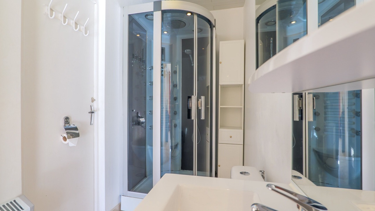Photo of Bathroom in Pradons