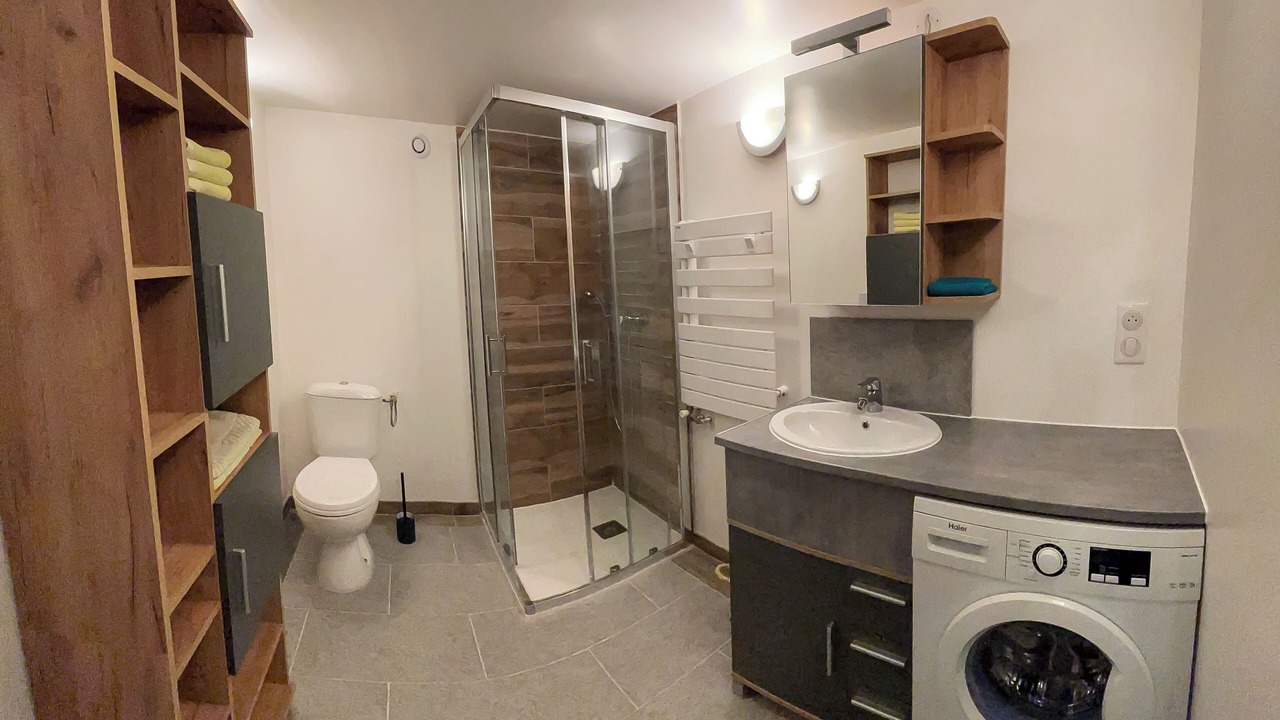 Photo of Bathroom in Barcelonnette
