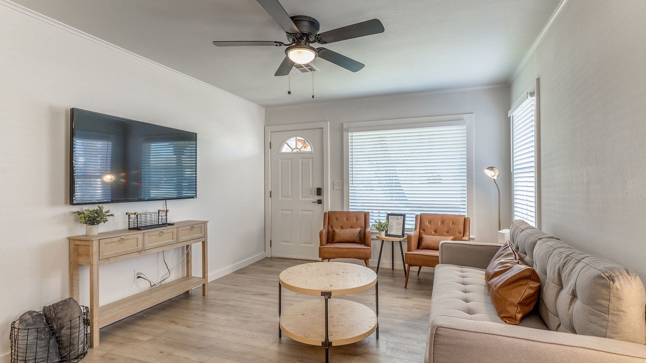 Photo of Livingroom in Owasso