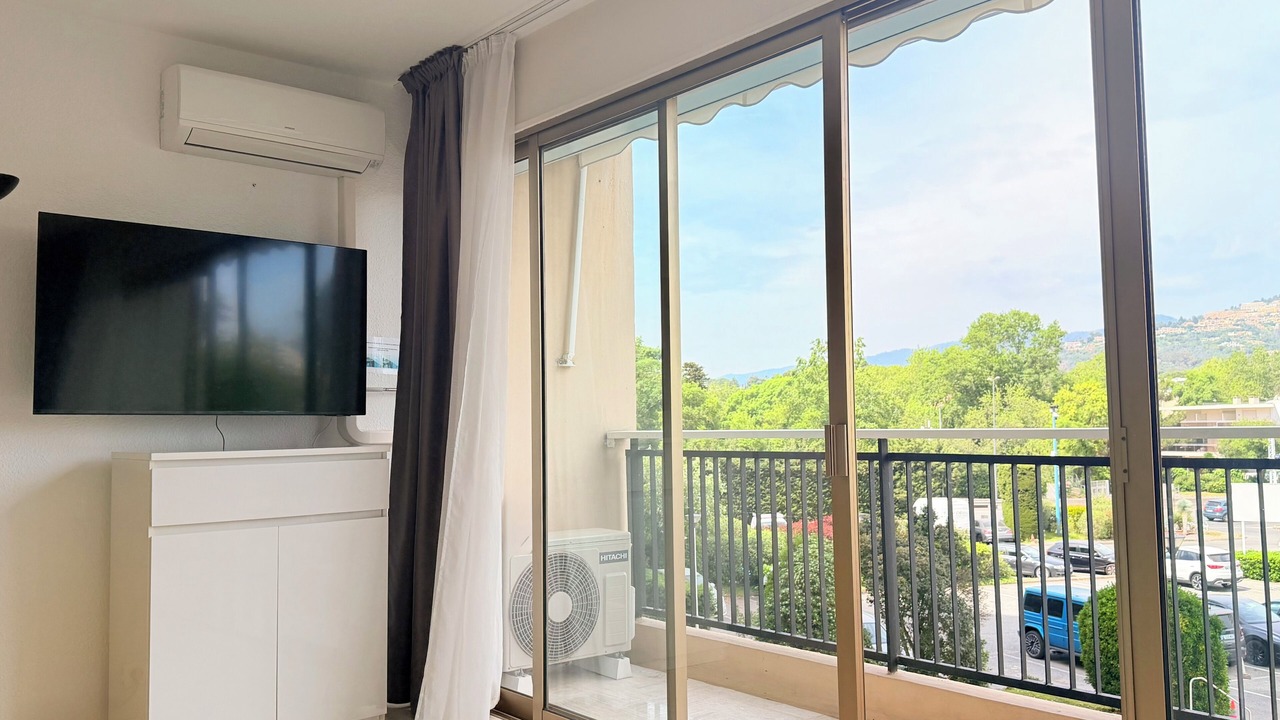 Photo of Livingroom in Mandelieu-La-Napoule