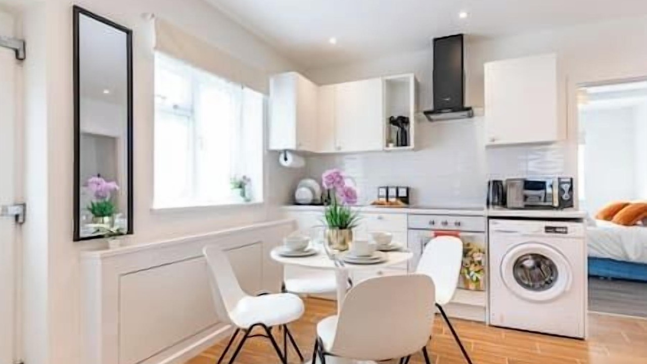 Photo of Others in Plumstead