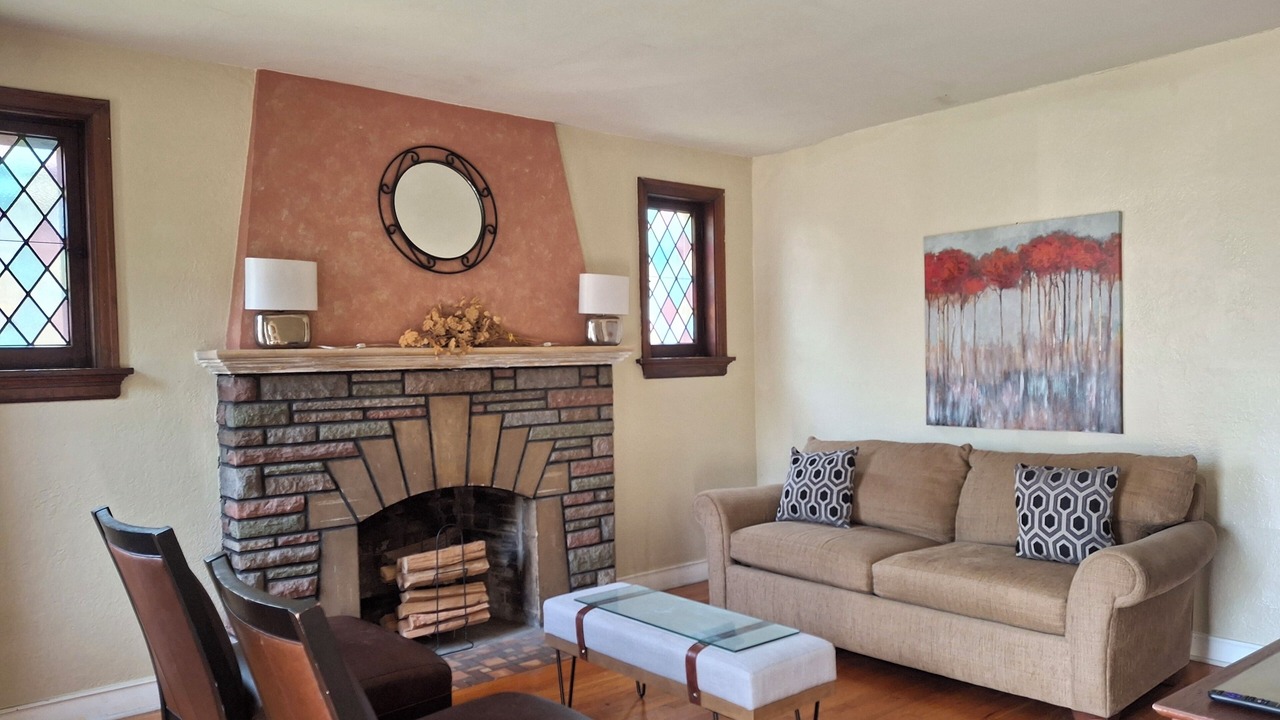 Photo of Livingroom in St. Louis