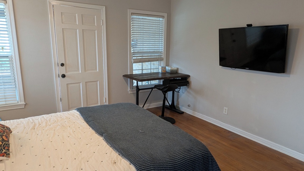 Photo of Bedroom in Oak Cliff