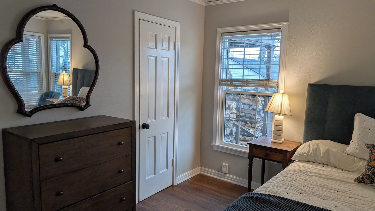 Photo of Bedroom in Oak Cliff
