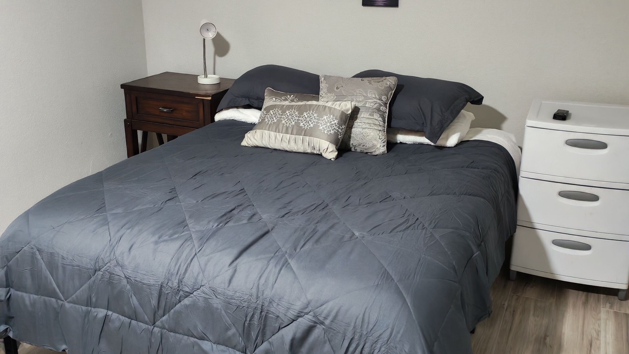 Photo of Bedroom in Mount Houston