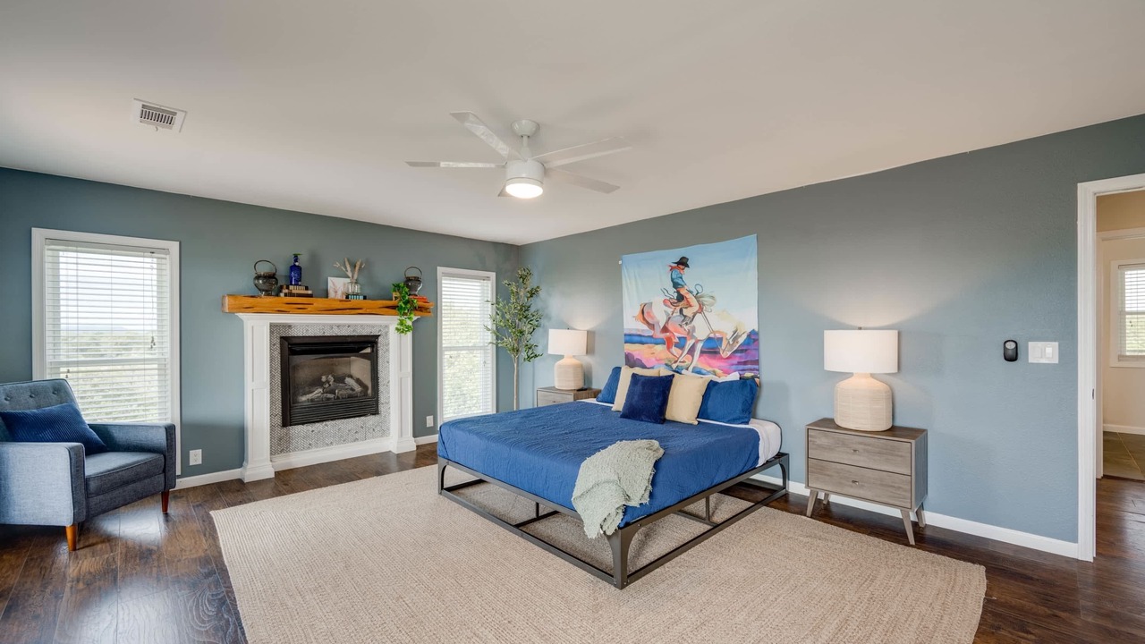 Photo of Livingroom in Buchanan Dam