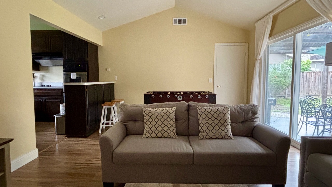Photo of Livingroom in Waverly Park