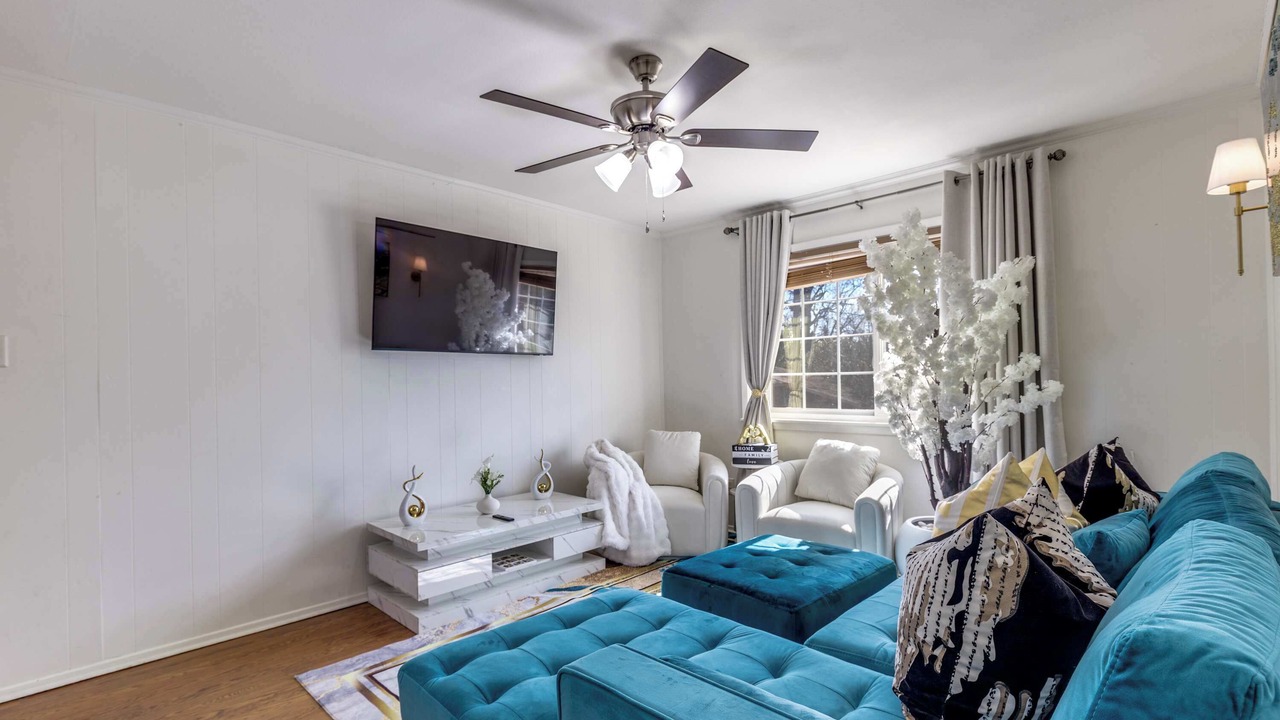 Photo of Livingroom in Nacogdoches