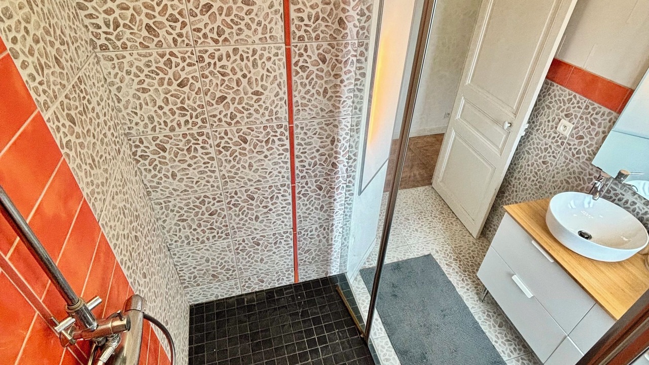 Photo of Bathroom in Reims