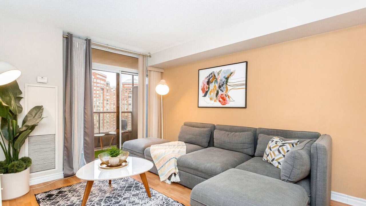 Photo of Livingroom in Downtown Mississauga