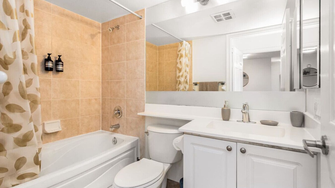 Photo of Bathroom in Downtown Mississauga