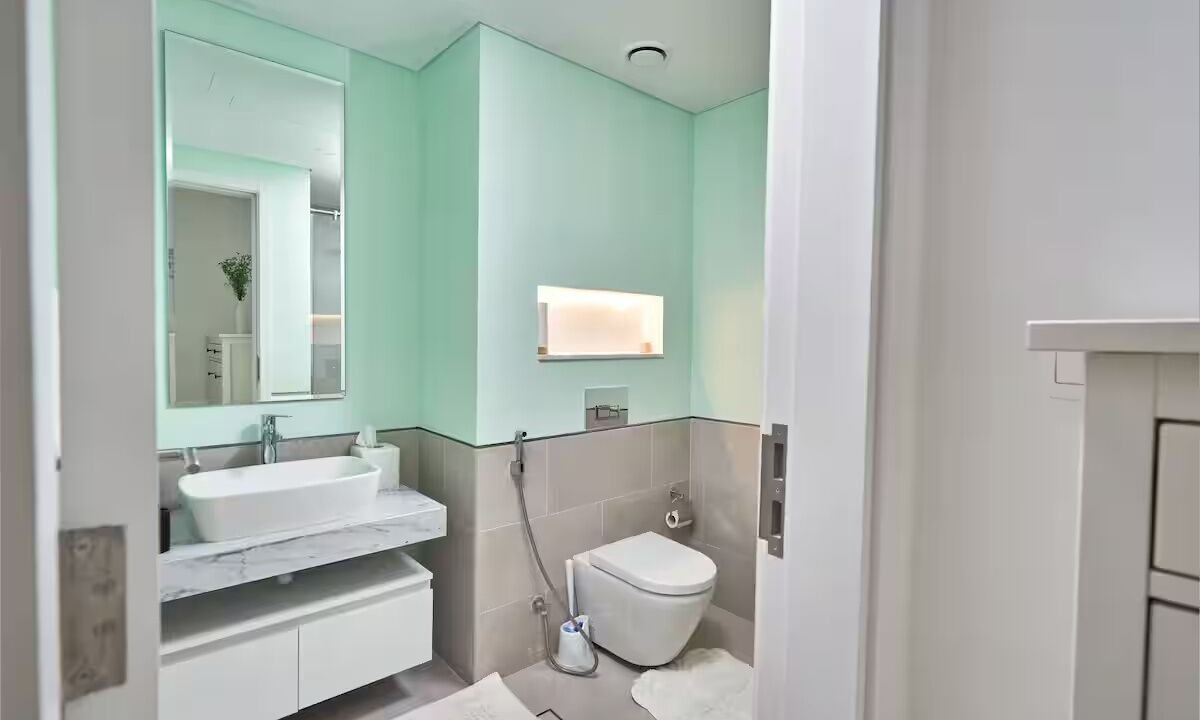 Photo of Bathroom in Umm Suqeim 3