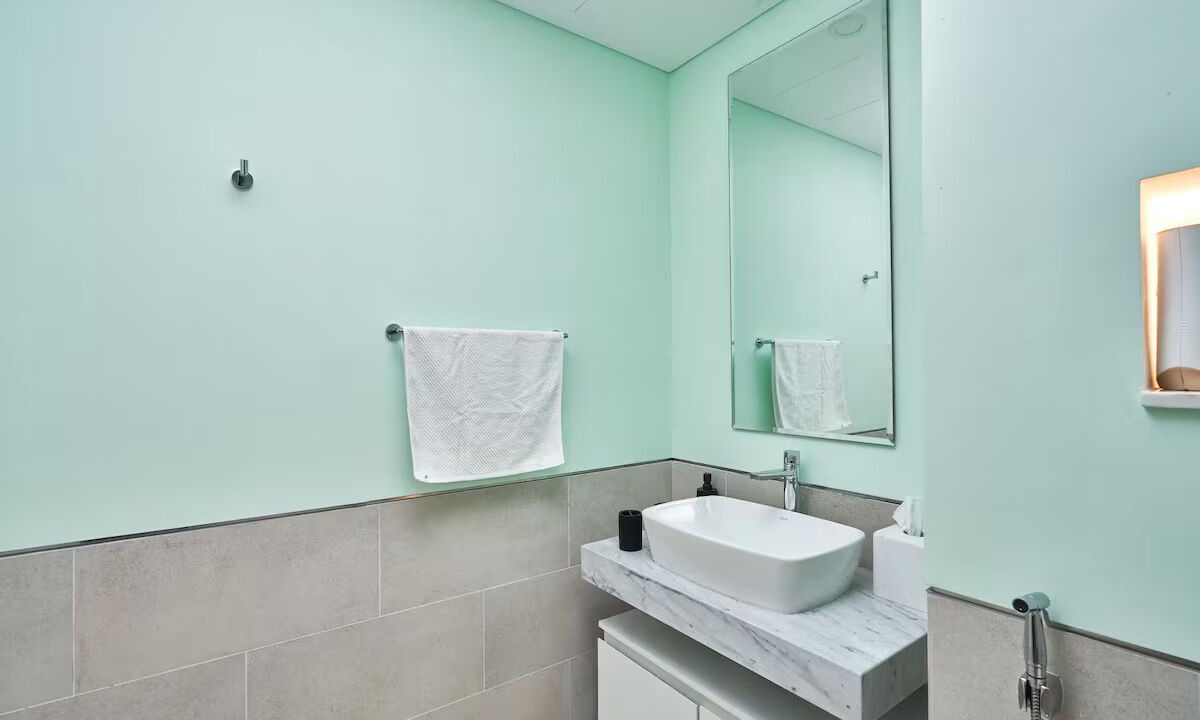 Photo of Bathroom in Umm Suqeim 3