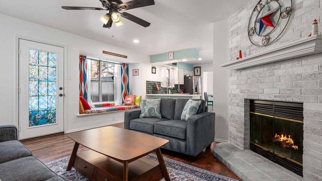 Photo of Livingroom in Burleson