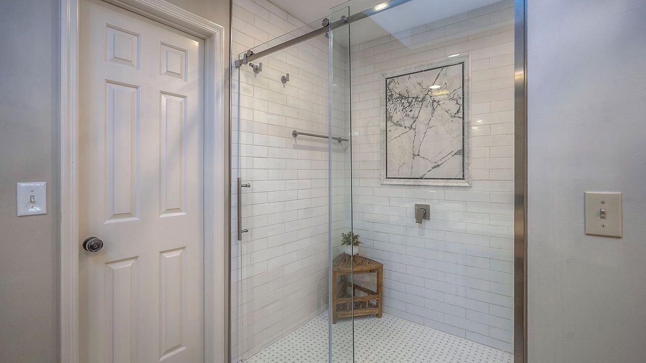 Photo of Bathroom in Prairie Village