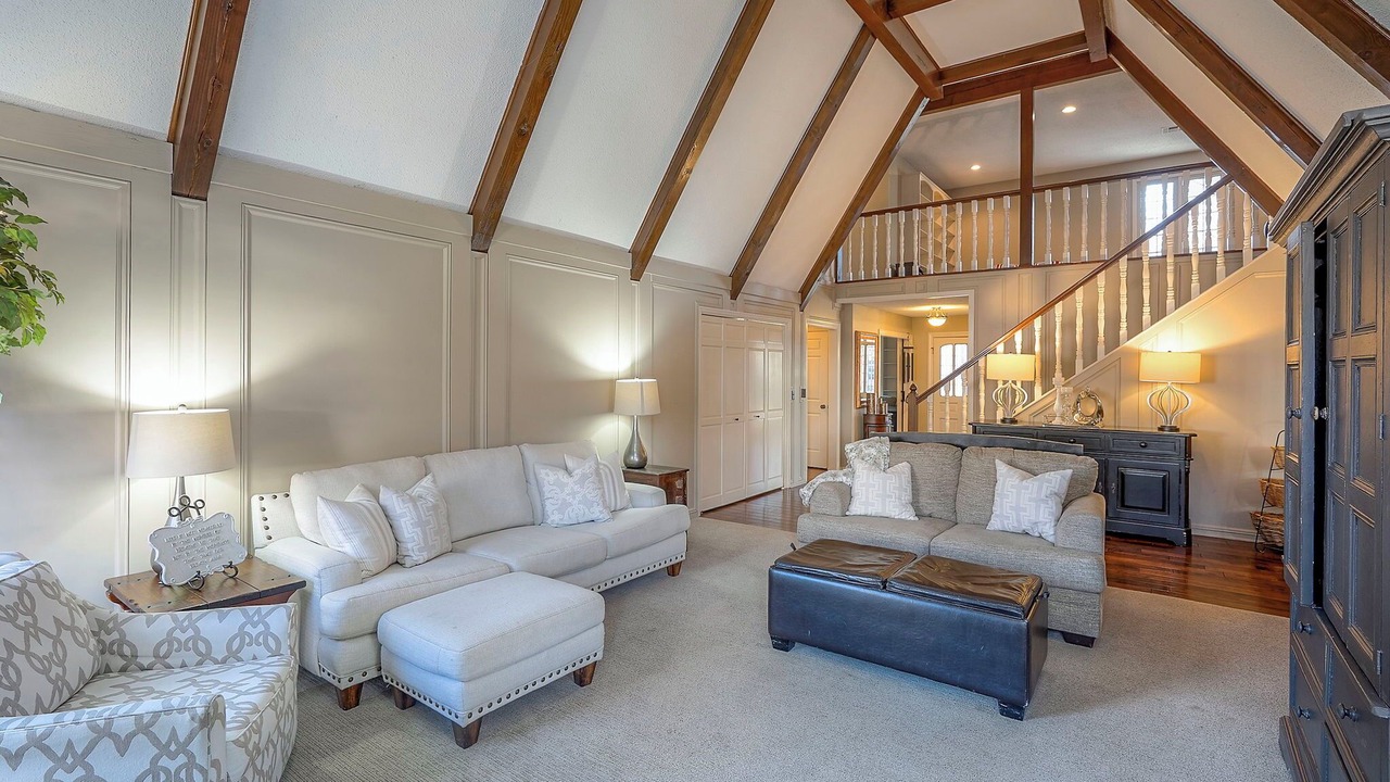 Photo of Livingroom in Prairie Village