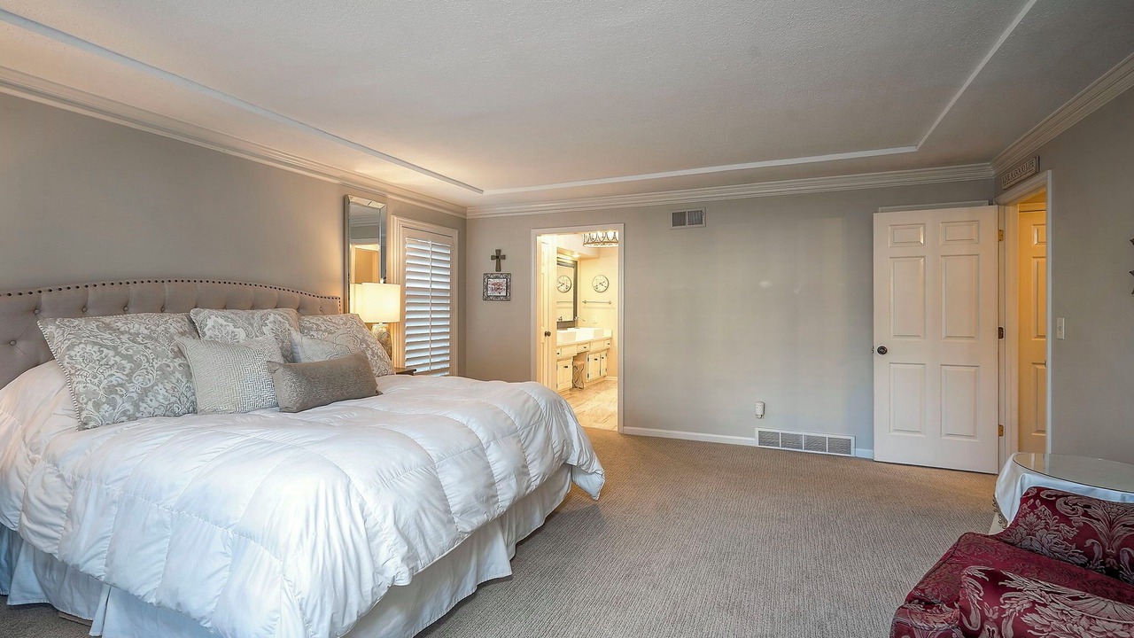 Photo of Bedroom in Prairie Village