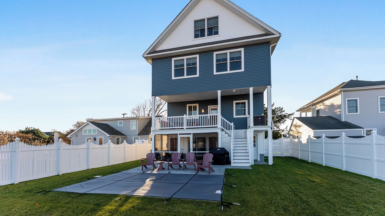 Photo of Outdoor in Admiral Estates