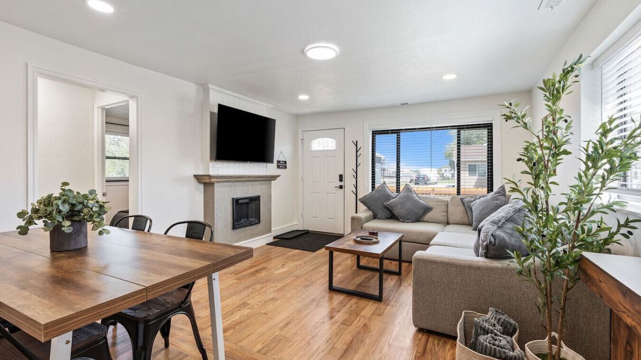 Photo of Livingroom in South Salt Lake