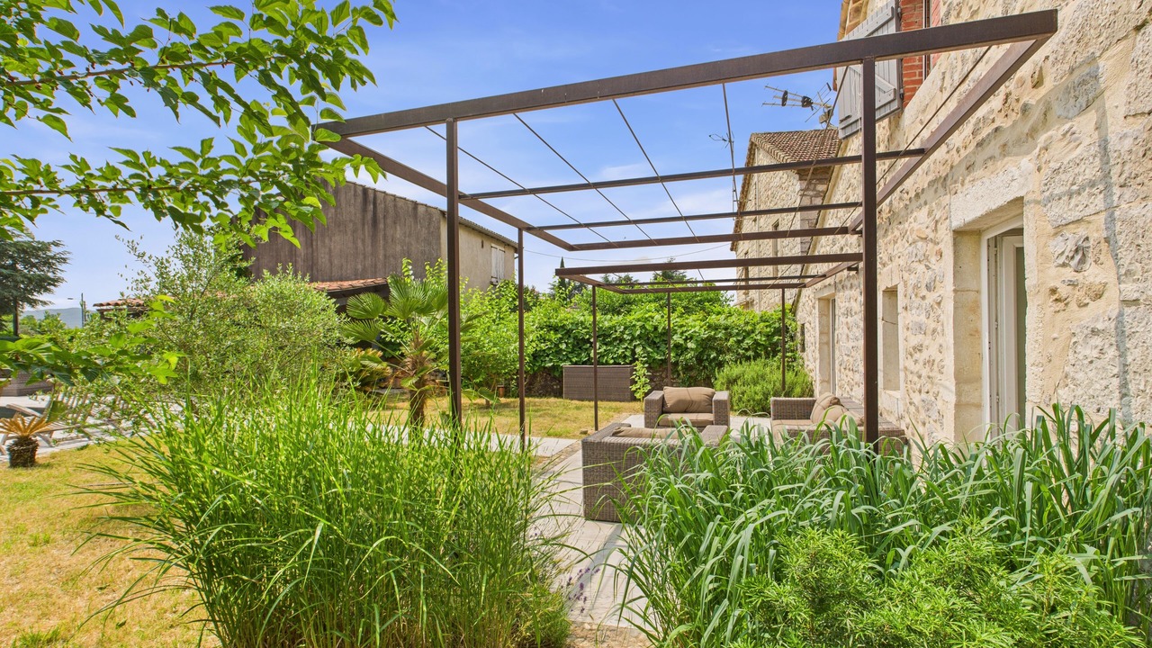 Photo of Patio Balcony in Casteljau