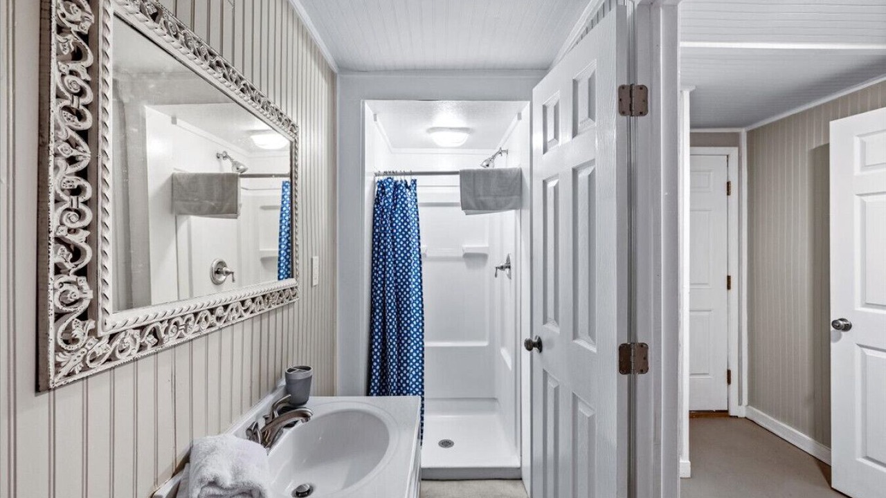 Photo of Bathroom in Bermuda Beach