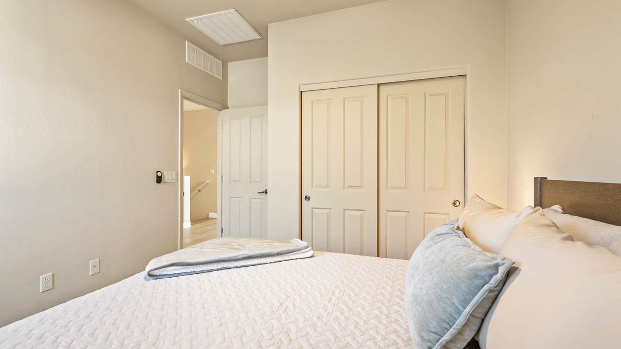 Photo of Bedroom in Midtown