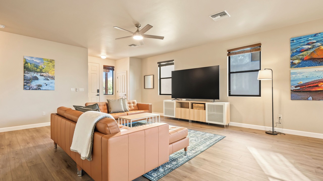 Photo of Livingroom in Midtown