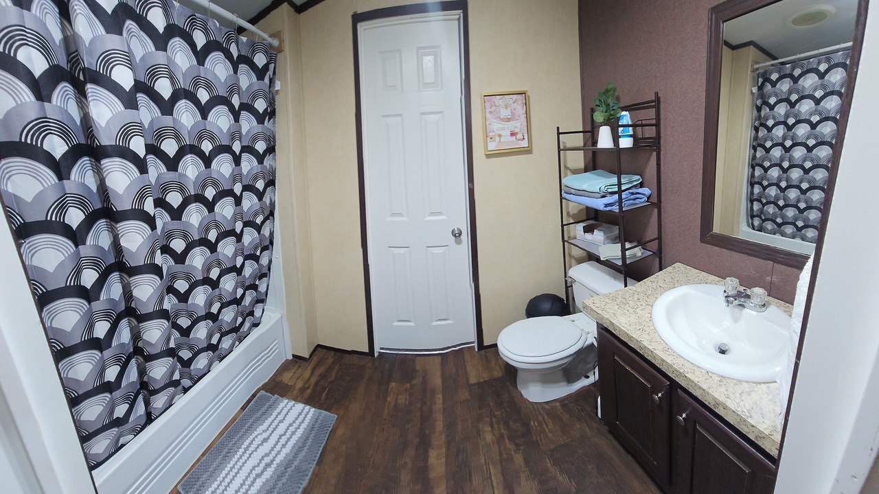 Photo of Bathroom in Iraan