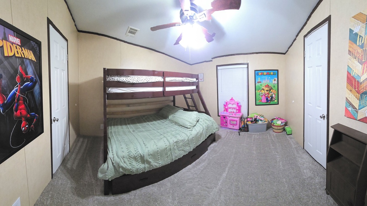 Photo of Bedroom in Iraan