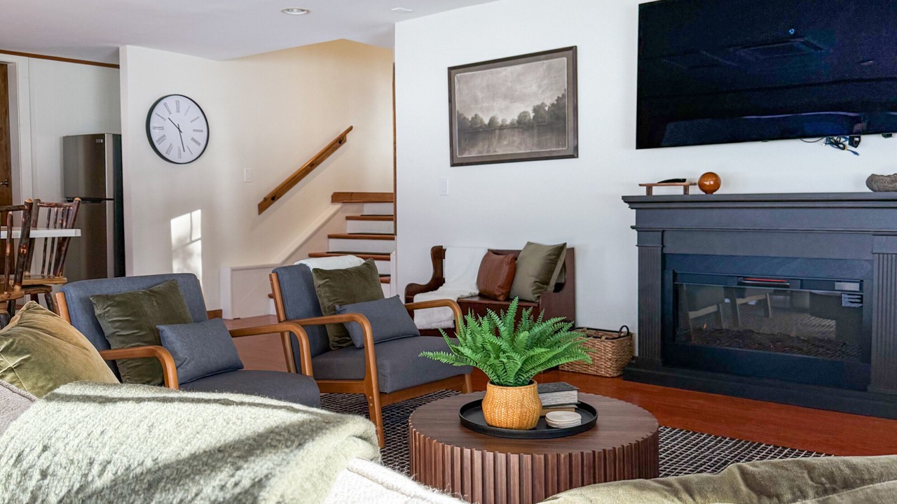 Photo of Livingroom in Pilot Knob