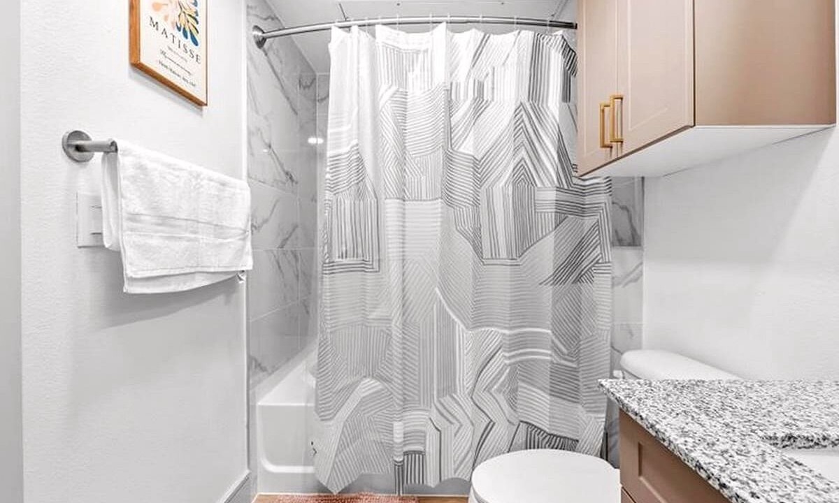Photo of Bathroom in Scofield Farms