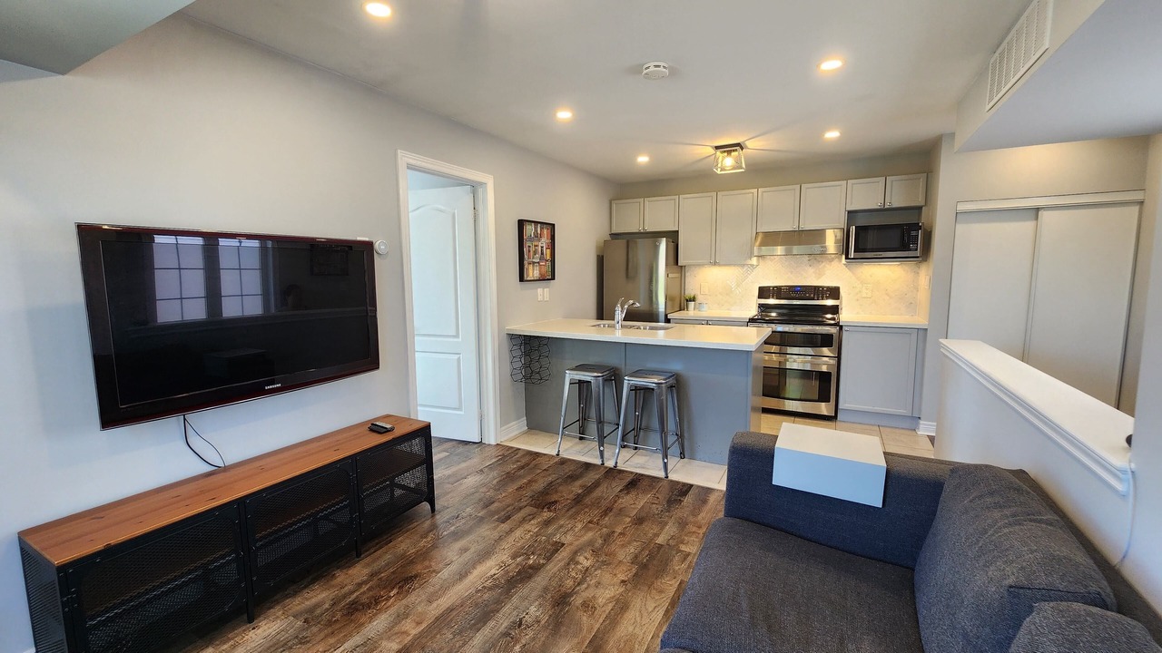 Photo of Livingroom in Markham