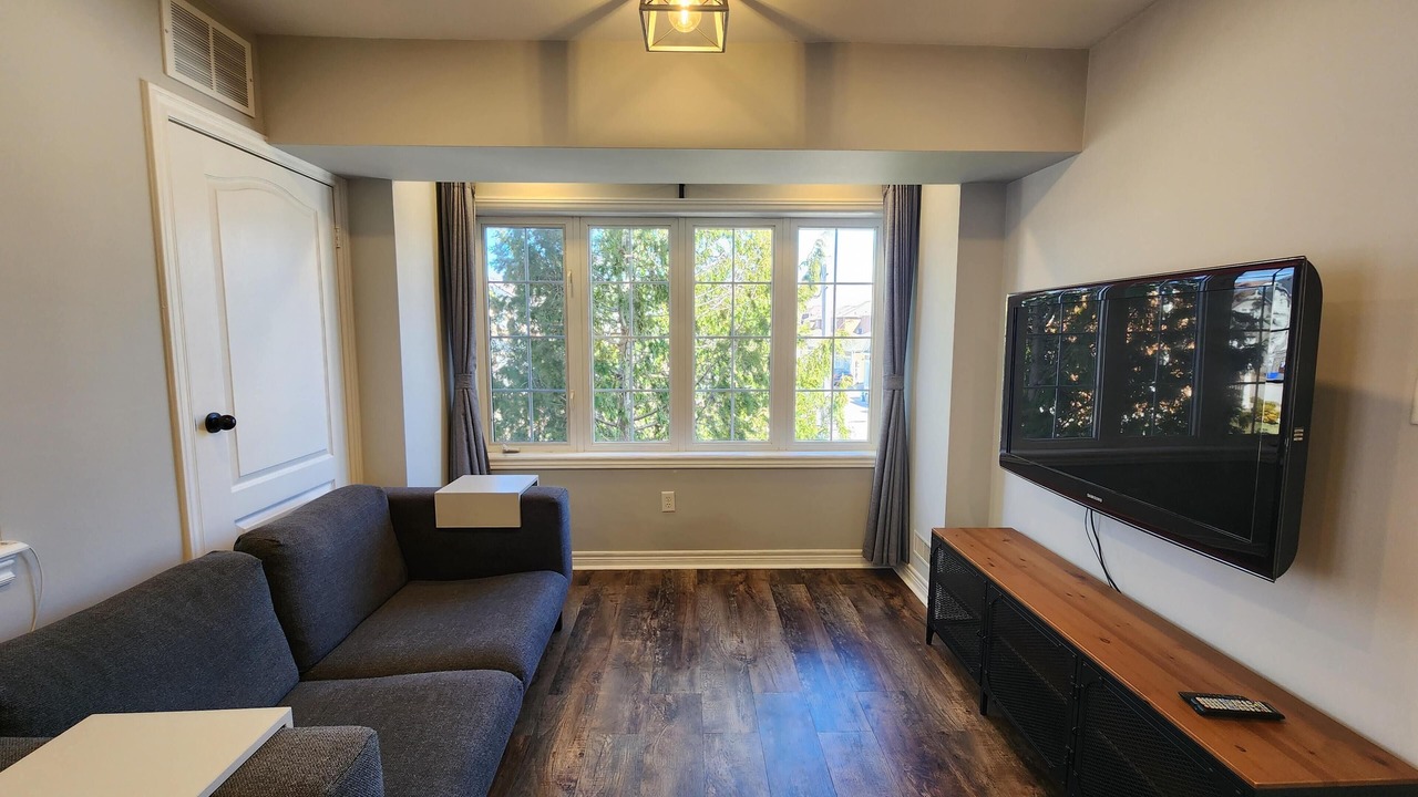 Photo of Livingroom in Markham